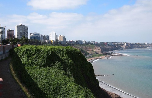 Miraflores Apartment | Right in the middle of the action Safe comfort