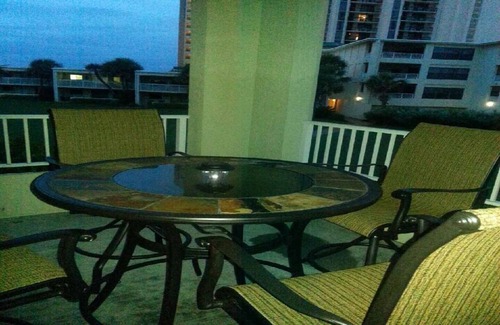 Destin Condo | Right On The Beach. Just Steps To Sand