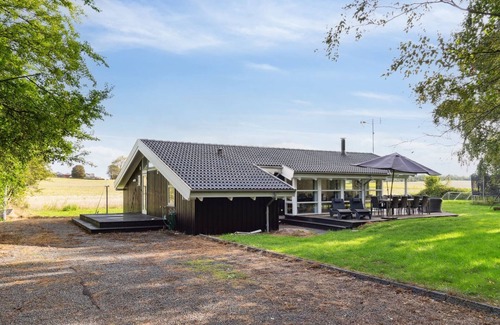 Yderby House | "Rik" - 350m from the sea by Interhome