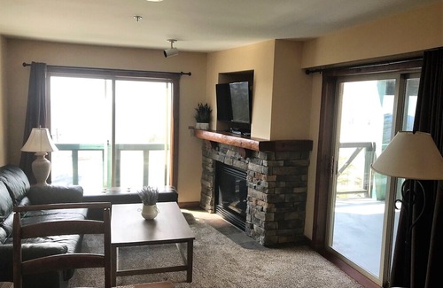 Snowshoe Condo | Rimfire 214 in Snowshoe