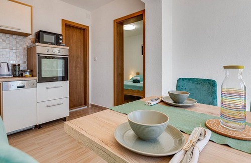 Baric Draga House | Rina Apartments - Superior One Bedroom Apartment with Terrace and Sea View I