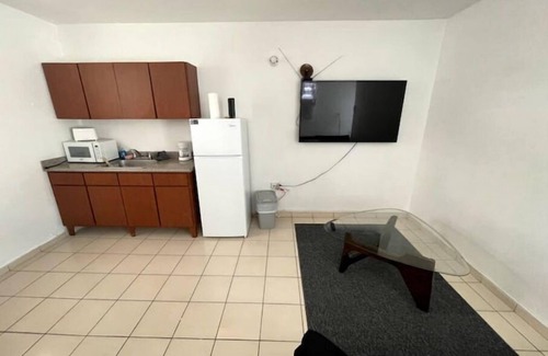 3ra Seccion Apartment | Rincón frente al lago Levittown