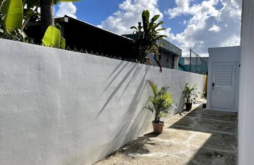 3ra Seccion Apartment | Rincón frente al lago Levittown