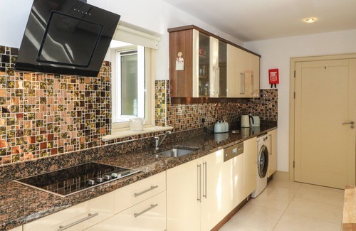 Kenmare Cottage | RING OF KERRY GOLF CLUB COTTAGE in Kenmare, County Kerry