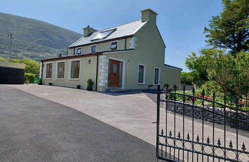 Kells House | Ring of Kerry Holiday Home with Mountain & Sea Views