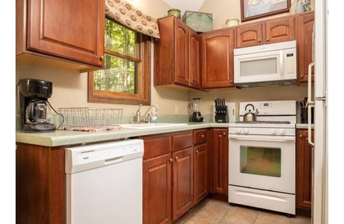 Davis Ski Chalet | Rippling Waters is a very short walk to Timberline Mountain and Slopes!