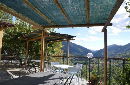 Sant'Anatolia di Narco Bed & Breakfast | ristorantino il Sovrano BeB