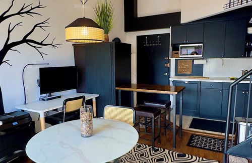 Queens Apartment | RITCHSON LOFTnTree House in NYC!