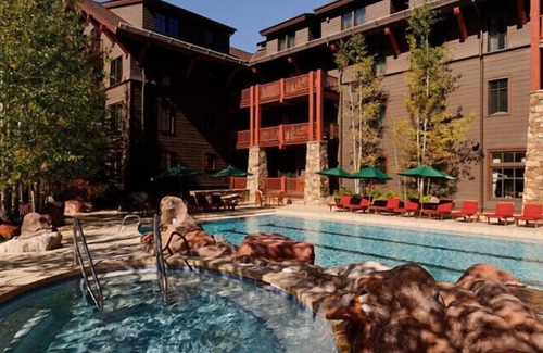 Aspen Apartment | Ritz Aspen - Mar 9-16 ‘24 available