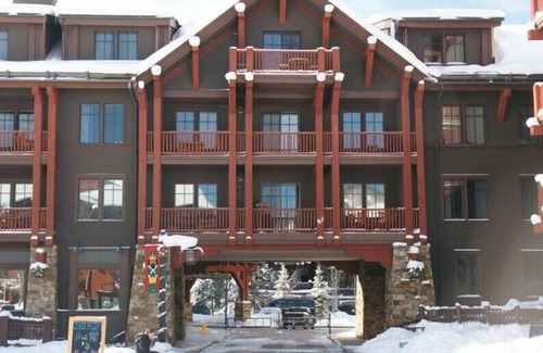 Aspen Condo | RITZ CARLTON CLUB-ALL DAYS-ALL WEEKS LOWEST PRICE-OVER 200 VRBO REVIEWS