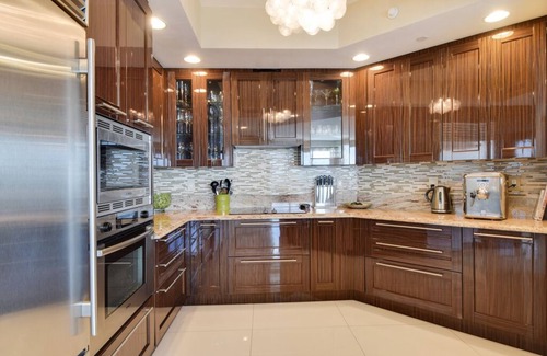 Singer Island Condo | Ritz multi mil 17 flr lux priv beach access ocean view restaurant 2 pool 2 spas