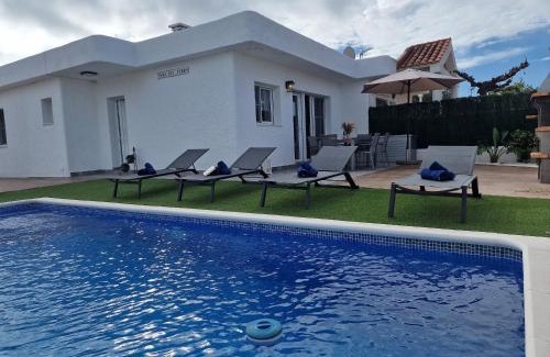 Riumar House | Riumar "Del Perro", 300m to beach, private pool, On-Site-Service, dog beach