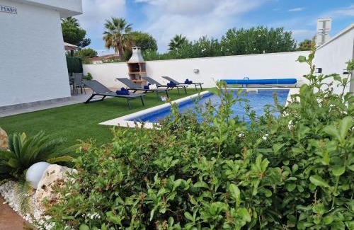 Riumar House | Riumar "Del Perro", 300m to beach, private pool, On-Site-Service, dog beach