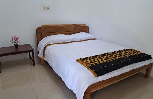 Riung Bed & Breakfast | Riung Tiga Empat Tujuh Guesthouse