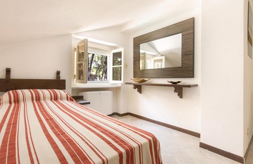 Riva dei Tessali Villa | Riva dei Tessali Villa Sleeps 8 with Pool and Air Con