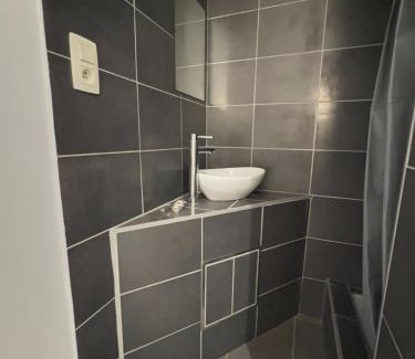 Charleroi Apartment | Rive Gauche B centre - gare - aéroport