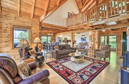 Piney Creek House | River Access and Game Room Piney Creek Cabin!