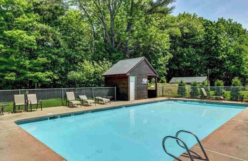 Bartlett House | River Access, Gas stove, Min to N. Conway, Attitash