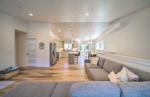Junction City House | River Acres Retreat with Grill and River Access!
