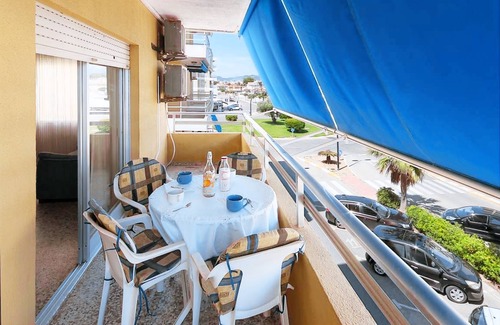 Daimuz Apartment | RIVER - Apartment for 4 people in Playa de Daimuz.
