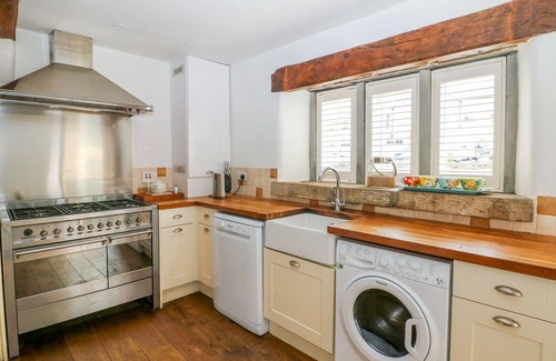 Hayfield Cottage | RIVER COTTAGE HAYFIELD, family friendly, with open fire in Hayfield