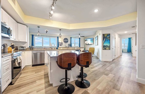 Merritt Island Condo | RIVER FLY IN: Updated, Luxurious Waterfront 2BR