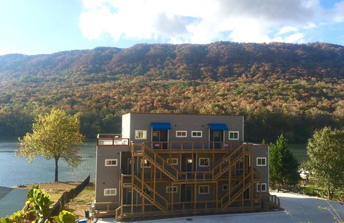 Chattanooga Condo | River Front Condos A Great Views! 10 minutes from Downtown Chattanooga!