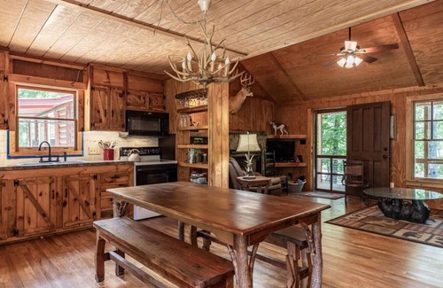 Deep Gap Cabin | RIVER FRONT! *Hot tub* 4 acres! Pets OK