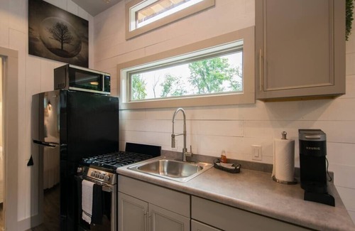 Canton House | River Front King Bed Cottage #5