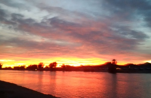 Parker Strip House | River Front Vacation dock home centrally located on The Famous Parker Strip AZ!