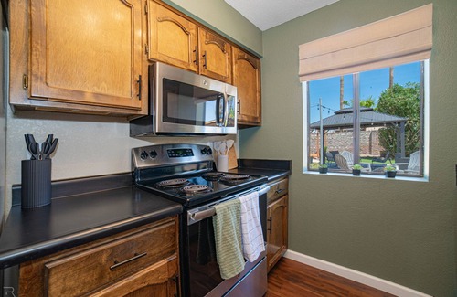 Mesa Del Sol House | River Fun Awaits! Pool, Putting Green, Arcade & More – Sleeps 8!