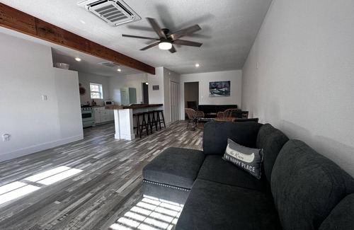 Tecumseh House | River Home& 15 acres with your own beach next to Hodgson Mill.