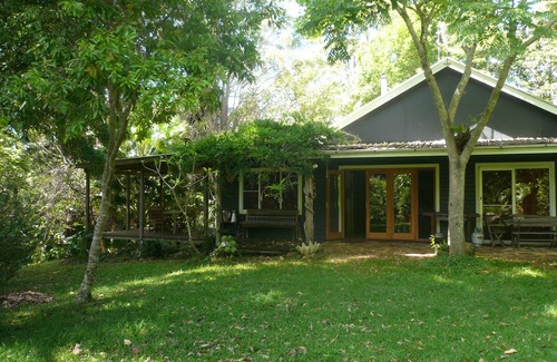 Federal Cottage | River House (aka Federal Hilton) - Byron Bay Hinterland holiday cottage