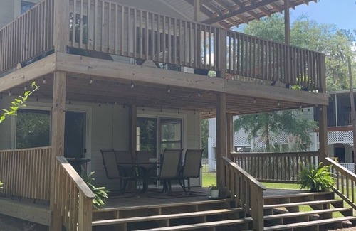 Branford House | River house on Suwannee River near Sante Fe, Ichetucknee, and multiple springs!