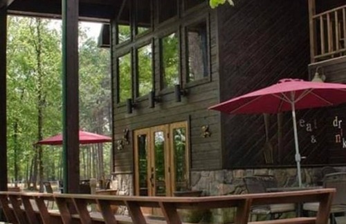 Broken Bow Cabin | River Otter Grande on the Lower Mountain Fork River ~ Includes Kayaks!