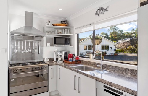 Haruru House | River Palms Retreat - Paihia Holiday Home