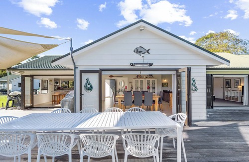 Haruru House | River Palms Retreat - Paihia Holiday Home