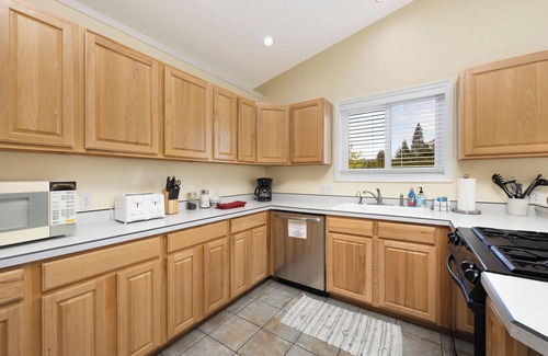Hood River House | River Ranch, Close to DT Hood River!