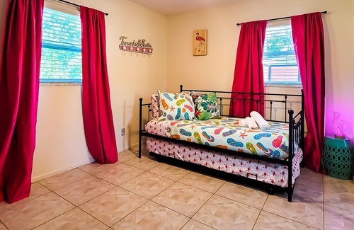 Concerned Citizens of Gibsonton Area House | River Rendezvous on the Alafia