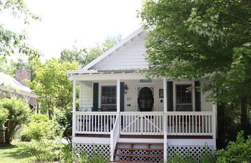 Altamont Cottage | River Rest Cottage - #10 Fish Camp