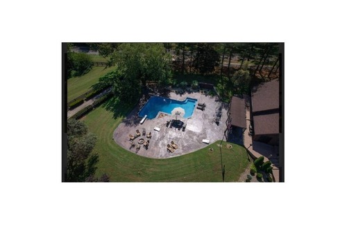Saint Paul Cabin | RIVER Retreat for 10 w/POOL, HOT TUB, FIRE PIT & OPTIONAL GUESTHOUSE for 4