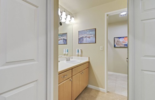 Century West Hotel | River Ridge 428B - Meredith Lodging, Private, Hotel Style Suite in Bend