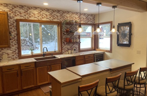 Pinnacle House | River Run Lodge - Your Tranquil Retreat 20 minutes from Glacier National Park