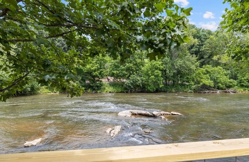Sylva House | River Run, Riverfront Tiny Home, Trails, and Views