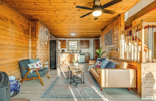 Shenandoah Cabin | River’s Getaway Hot Tub Game Room Nature Retreat