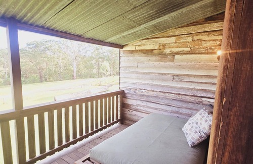 Brooman Cottage | River Stone - Family getaway on the Clyde River with a difference.