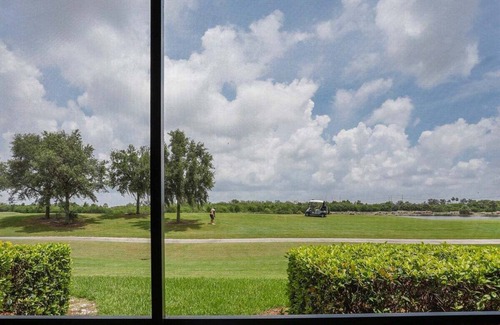 Braden River Condo | River Strand Condominium with Golf Course Views - Golf Membership Included - Sunnyside Up