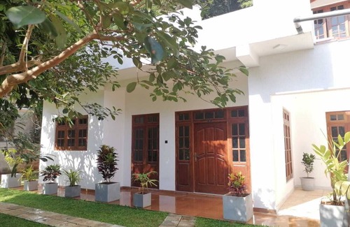 Kandy Apartment | River Valley Holiday Retreat -Upper floor 2 BR Apt