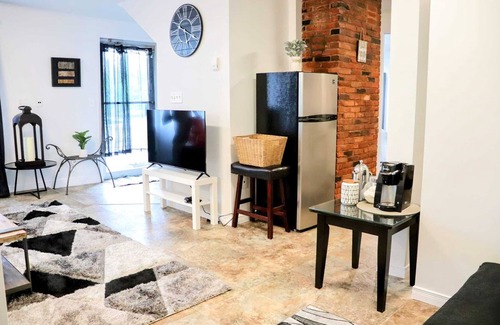 St. Stephen House | River View by the Border, stylish cozy centrally located in downtown St Stephen!