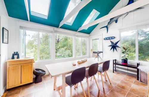 Thurston House | River View House